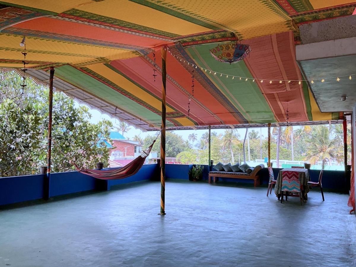 Hotel Gypsy Walker Varkala Esterno foto