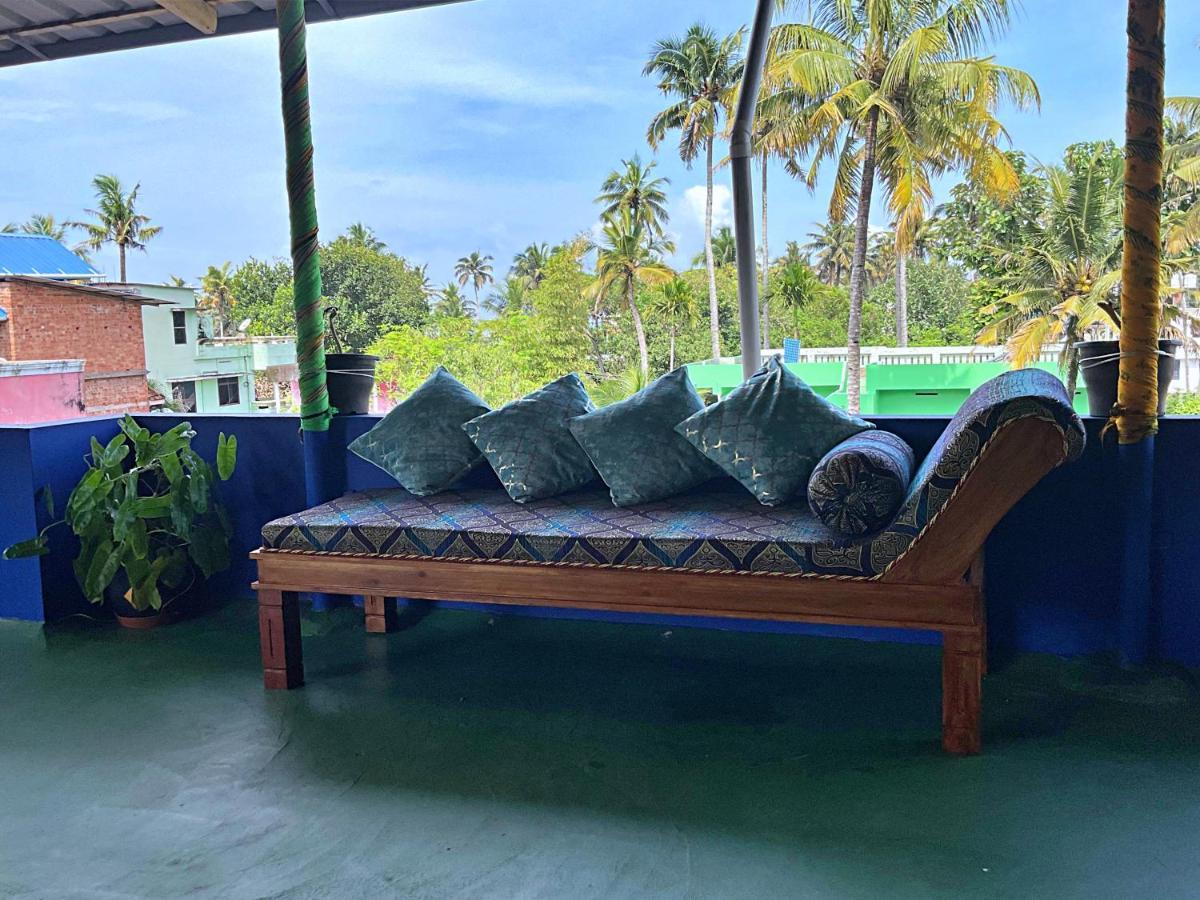 Hotel Gypsy Walker Varkala Esterno foto